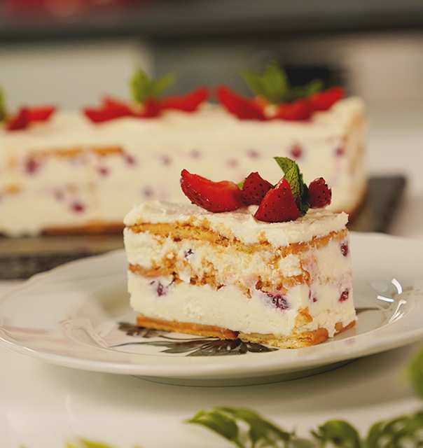 Cepumu kūka ar zemenēm