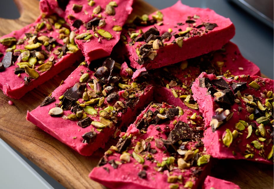 Aveņu un jogurta našķis