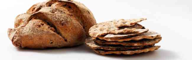 Crispy bread and rusks