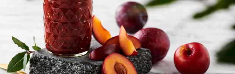 Canned, lyophilized fruit and fruit puree
